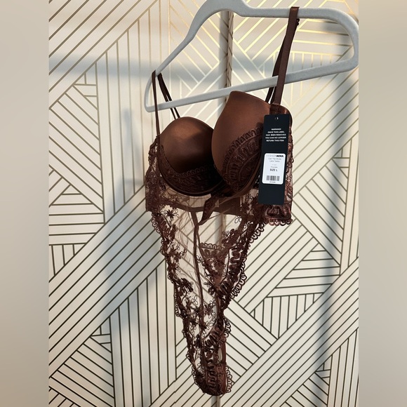 Chocolate Lace Teddy - Picture 5 of 5